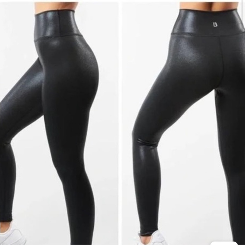 Buff bunny northern lights Black High-Waisted Leggings shimmer